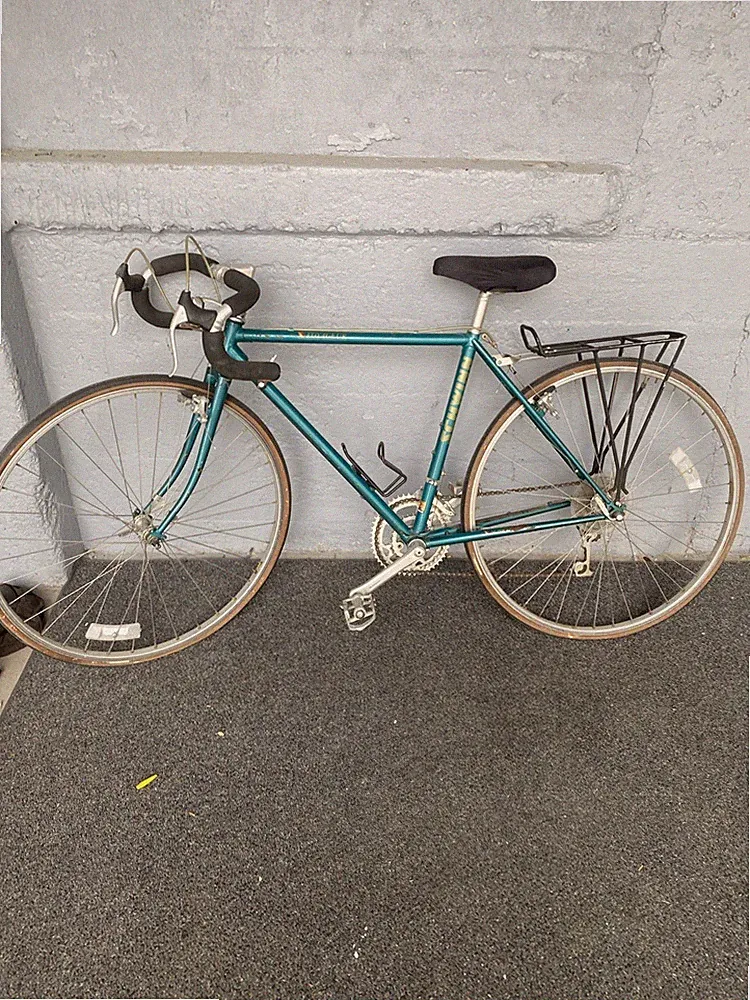 1986 Schwinn Voyageur Touring. *please Read Description Below*. (GS)