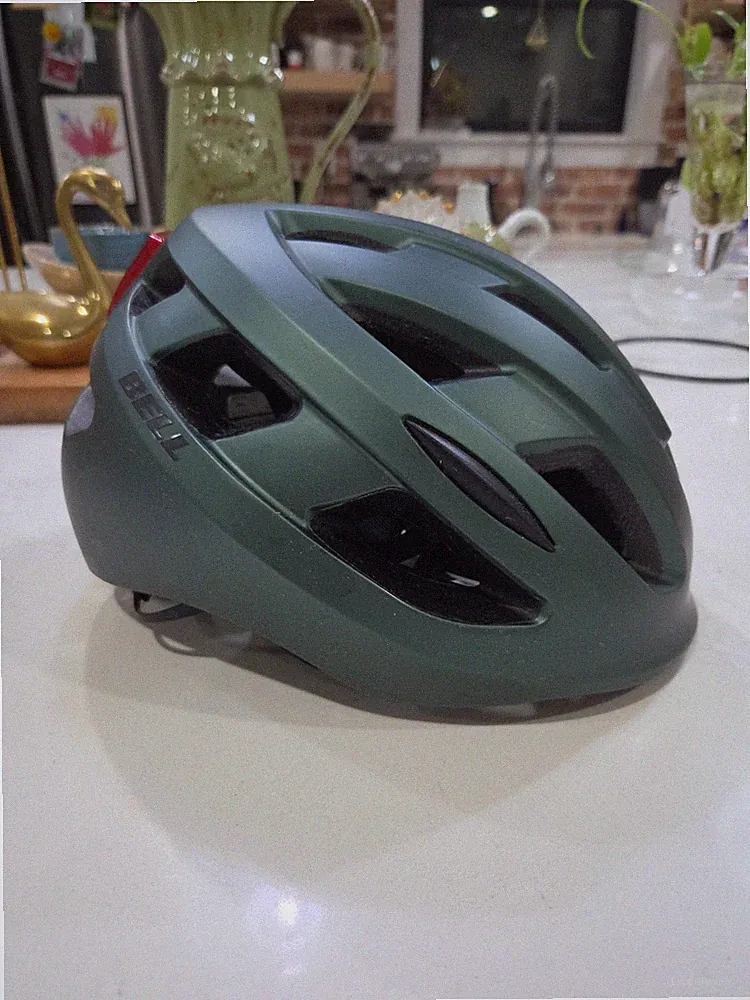 Bell Adult Bike Helmet Camo Green Vented Adjustable Cycling Taillight Strobe