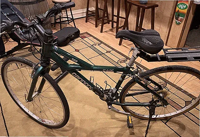 Cannondale Silk Path 300 Hybrid Bike Green 16" Frame 700C V-Brake Aluminum