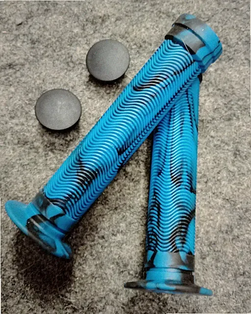 NEW! SOFT 150MM SMOKE CAMO STYLE BICYCLE BIKE GRIPS BMX BLUE*RED*WHITE*GREEN