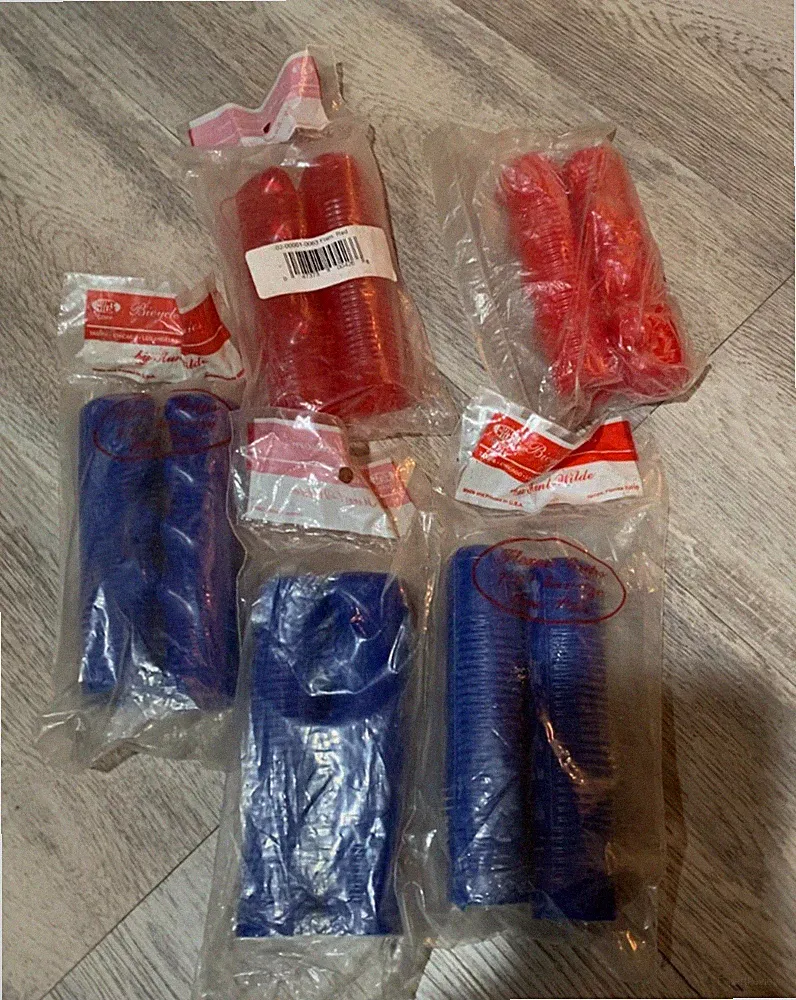NOS HUNT WILDE BICYCLE HANDLE BAR GRIPS BLUE, GREEN, RED AND BLACK