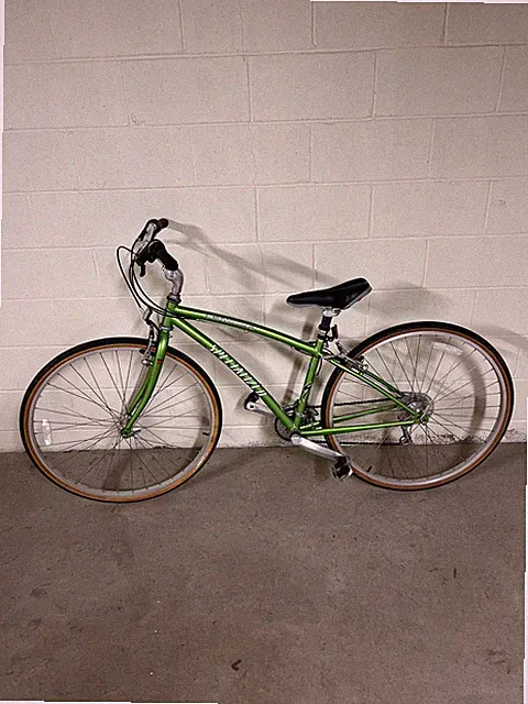 Specialized CrossRoads Sport 700x38c Hybrid - Color Green Silver
